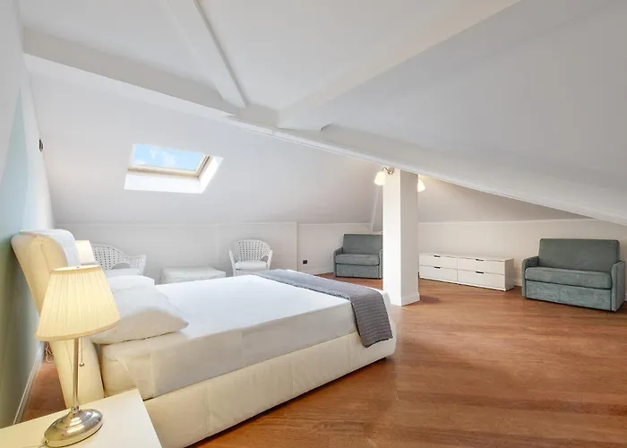 Appartamento Attic In Center + Parking