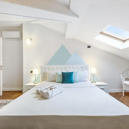 Attic In Center + Parking 公寓 *